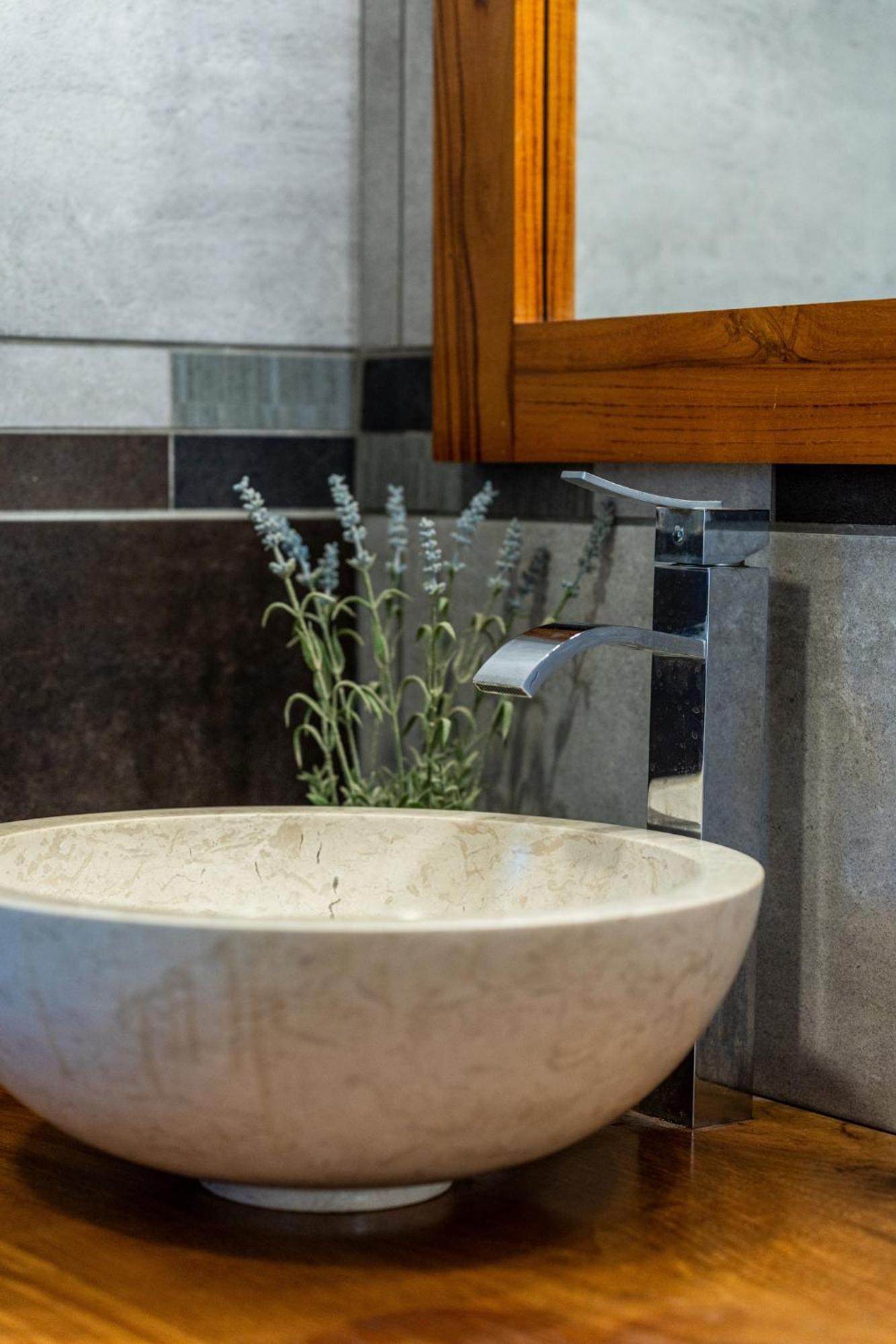 Villa Et Grand Jacuzzi Six Personnes, En Pleine Nature Saint-Joseph Exterior foto